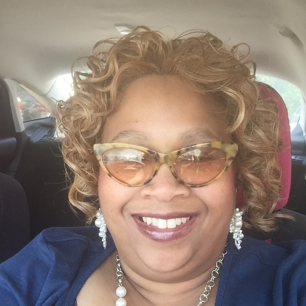 Meet your Posher, Katina